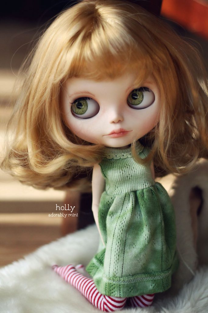 Holly Doll Cute Pose