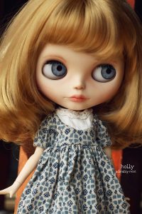 Custom Blythe Doll Holly looking